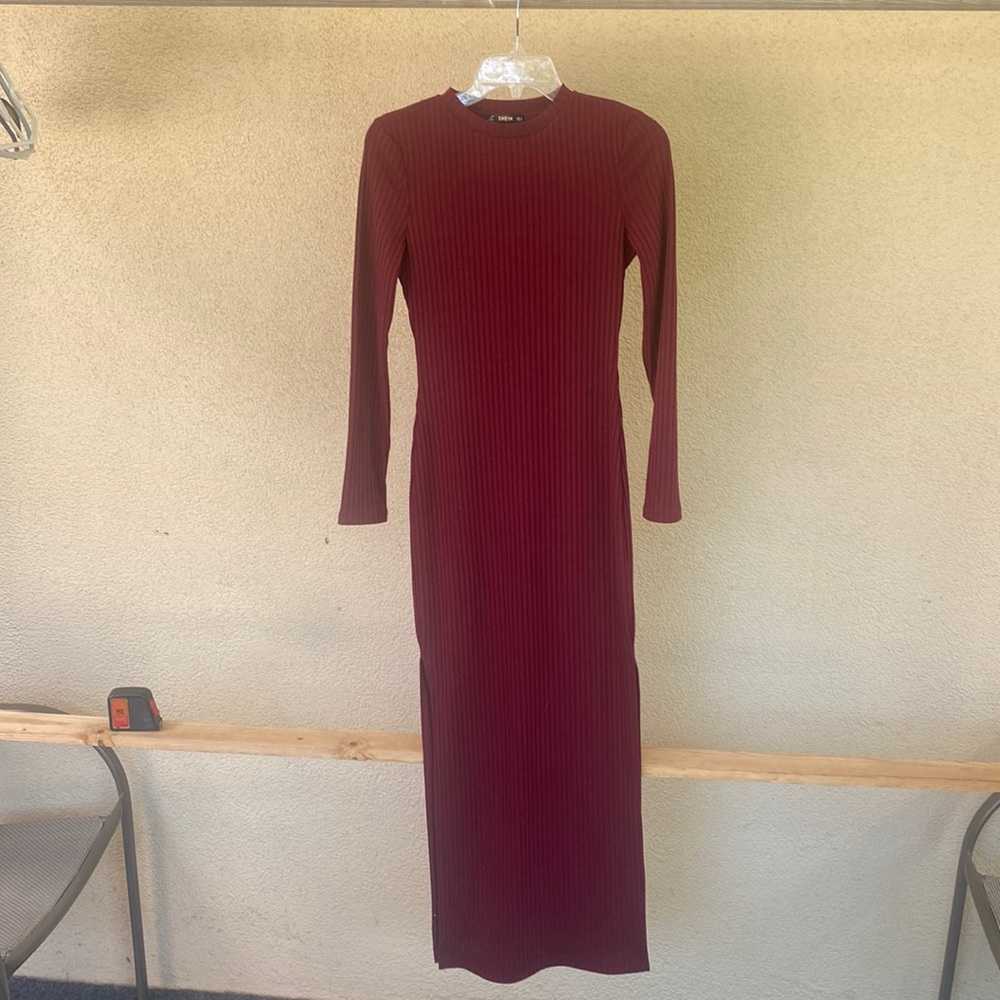 Dress.   Long. Ribbed. Small